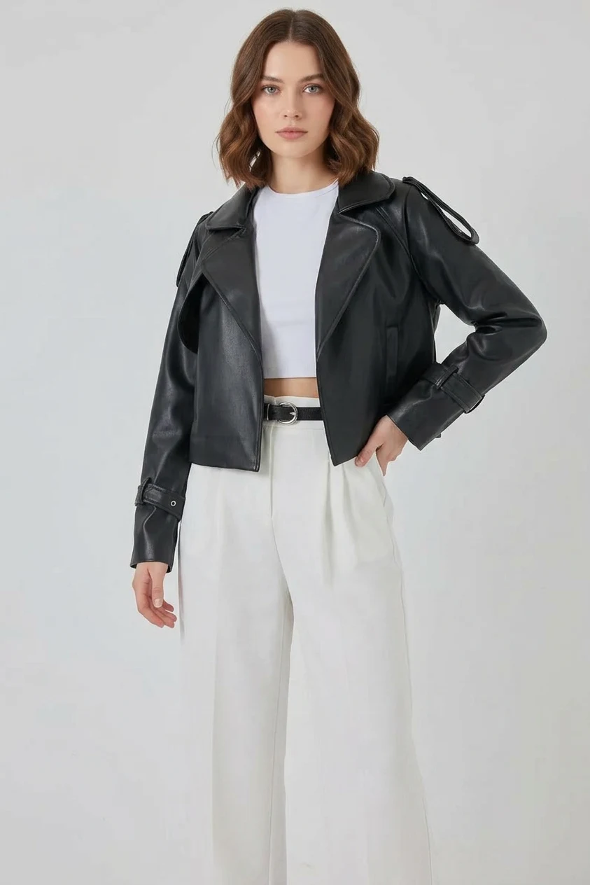  Kadın Geniş Yaka Oversize Siyah Ceket 