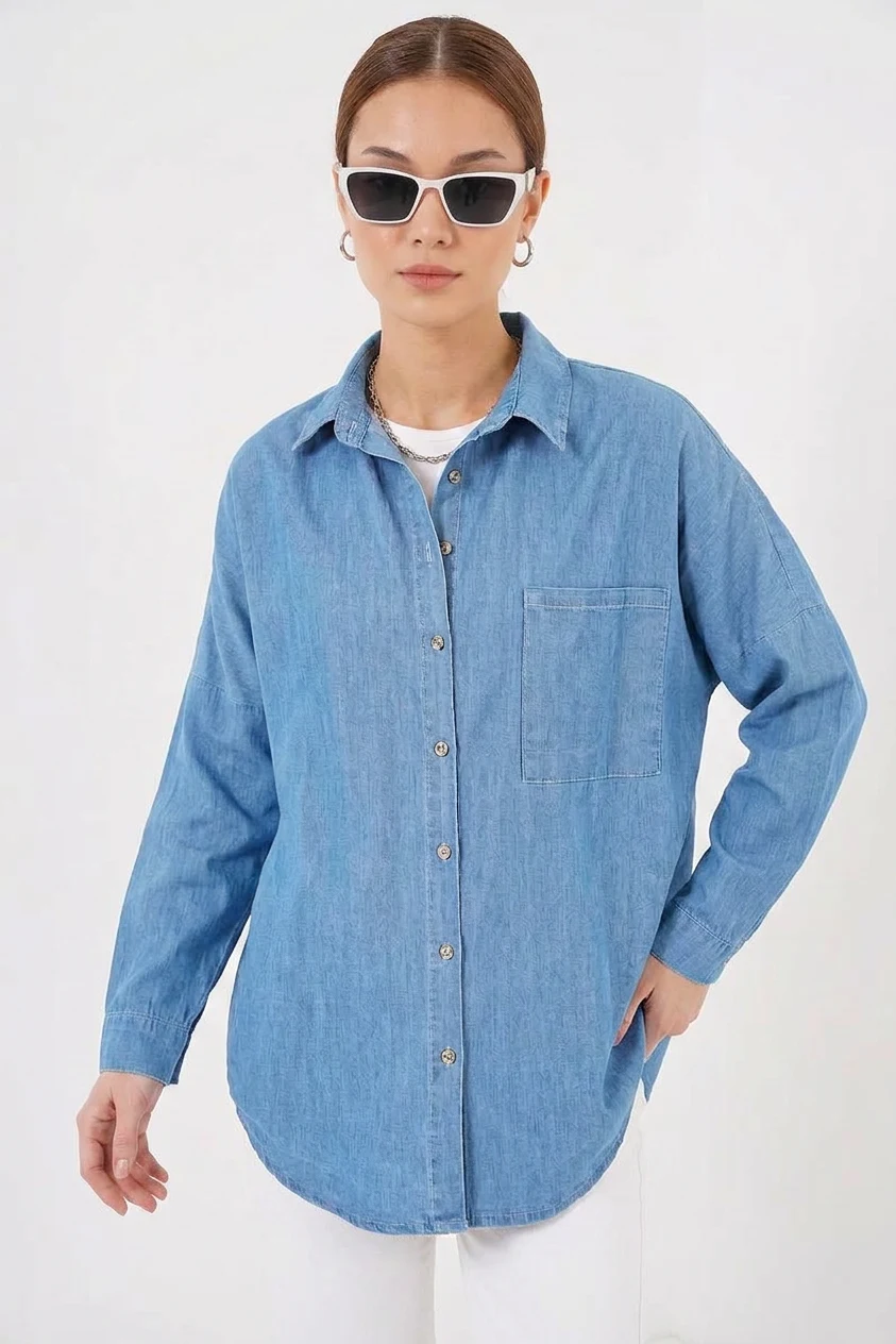  Kadın Oversize Kesim Pamuklu Mavi Gömlek 