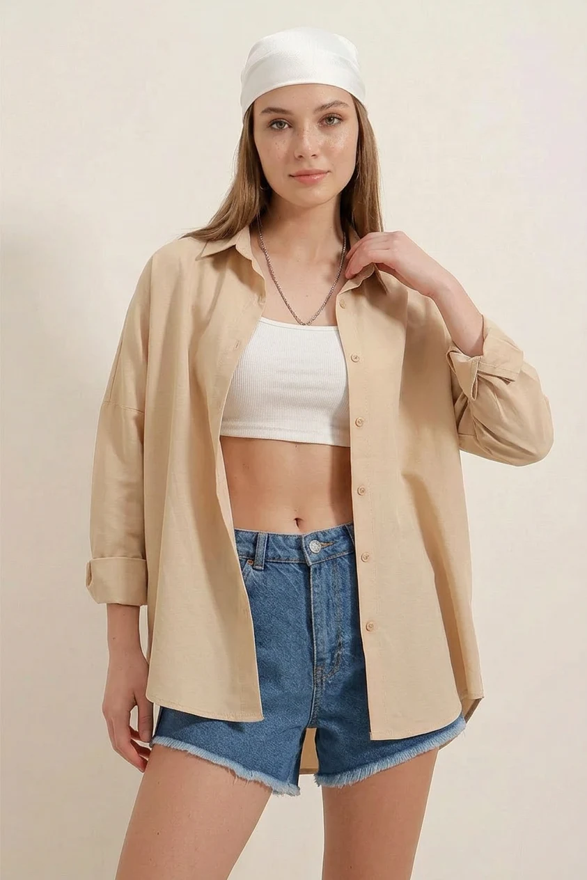  Kadın Oversize Kesim Basic Pamuklu Bej Gömlek 