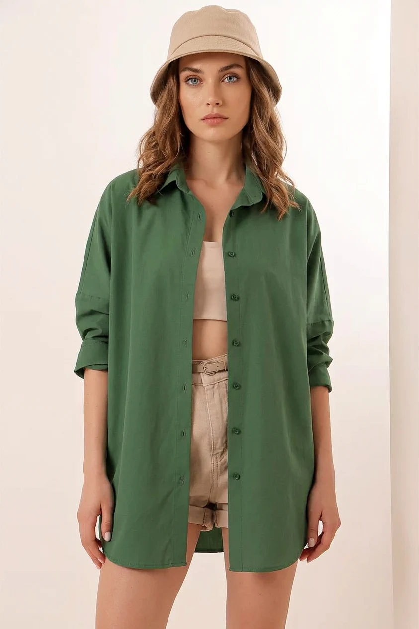  Kadın Oversize Kesim Basic Pamuklu Zümrüt Yeşili Gömlek 