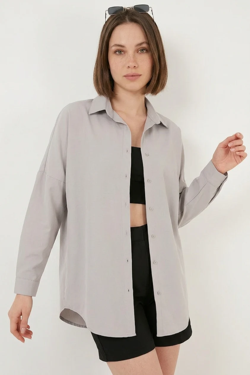  Kadın Oversize Kesim Basic Pamuklu Açık Gri Gömlek 