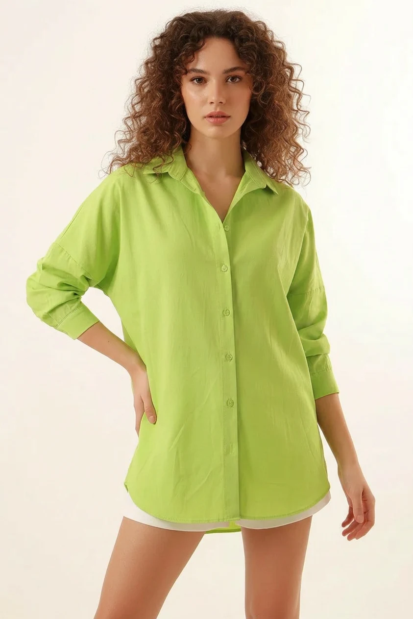  Kadın Oversize Kesim Basic Pamuklu Çağla Yeşili Gömlek 