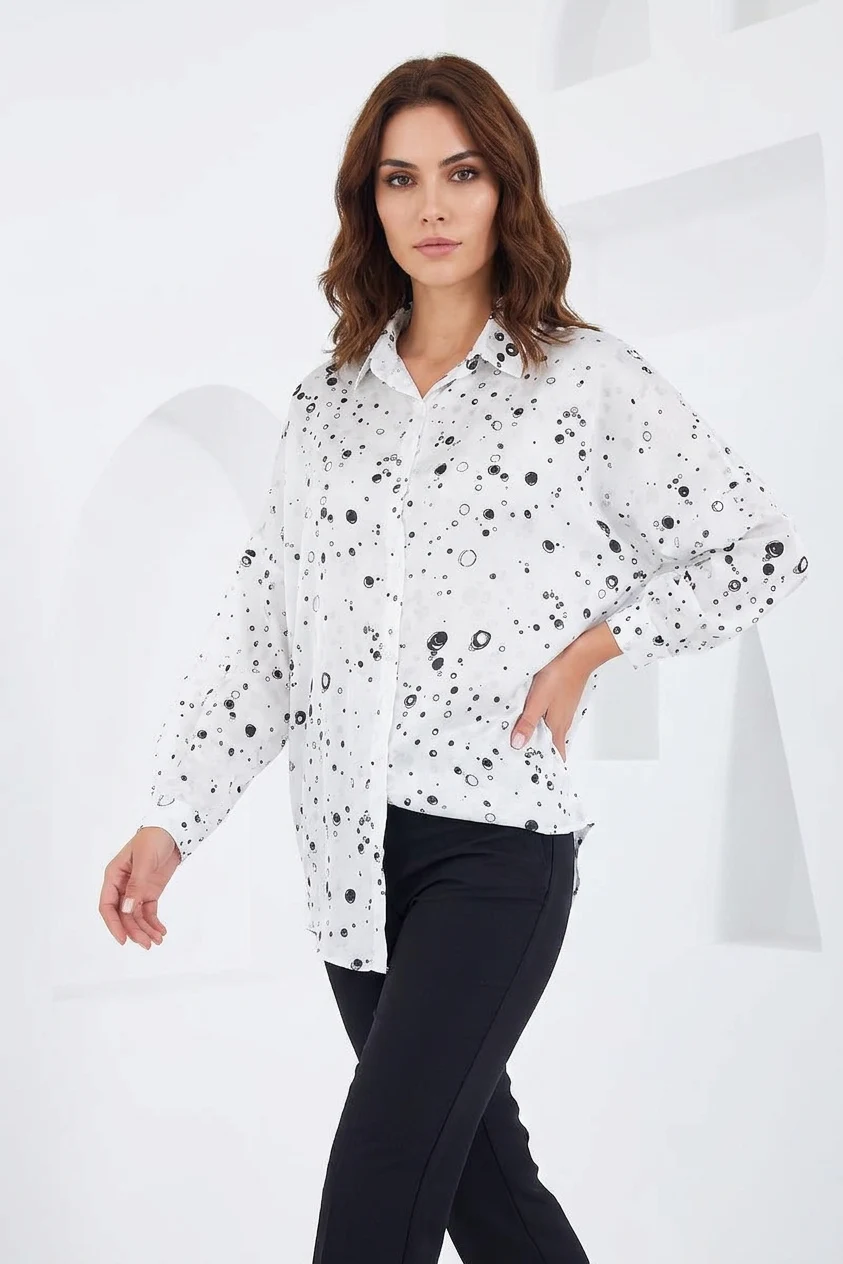  Kadın Oversize Desenli Saten Siyah Beyaz Gömlek 