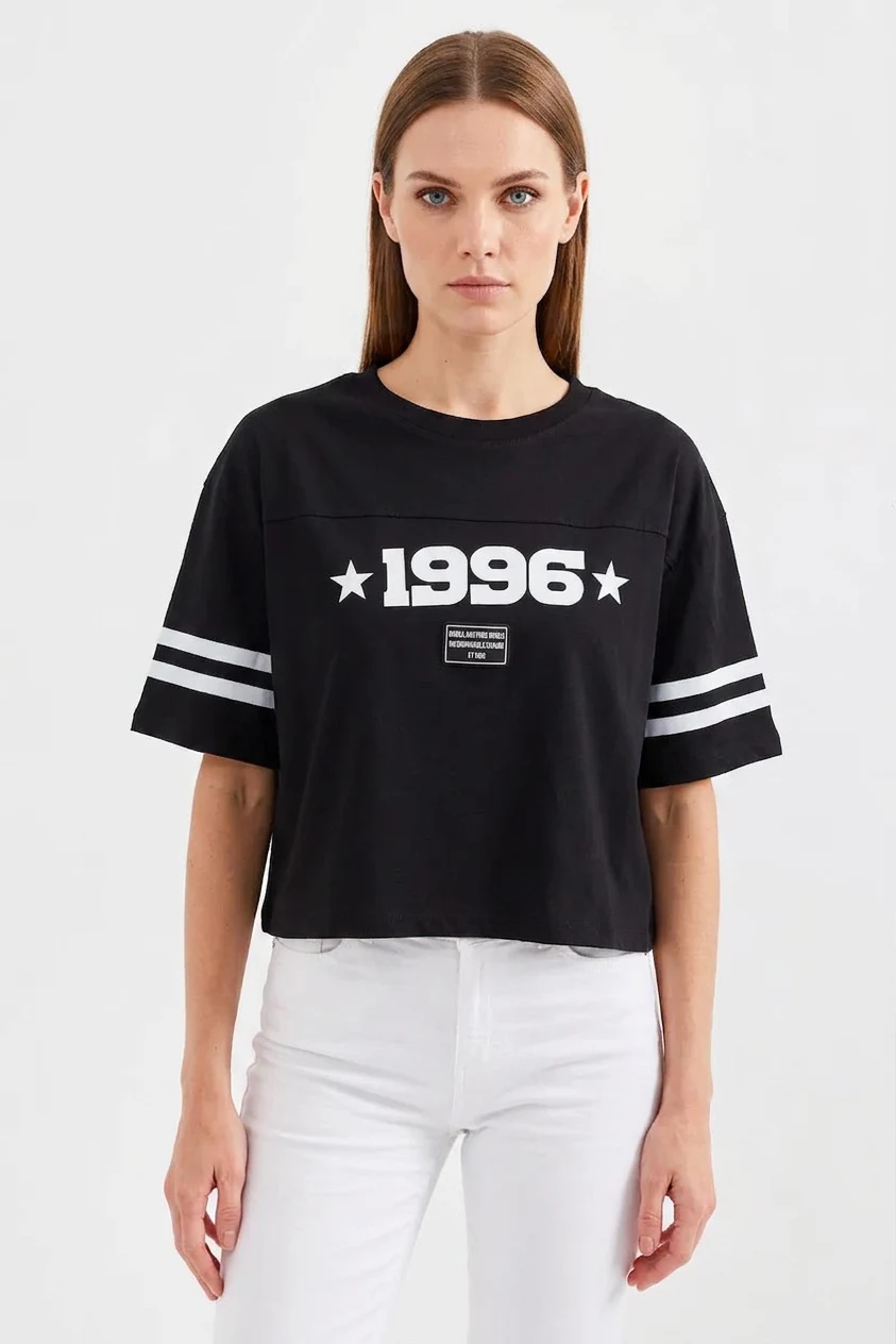  Kadın Basic Oversize Çizgili Kol Siyah Tişört 