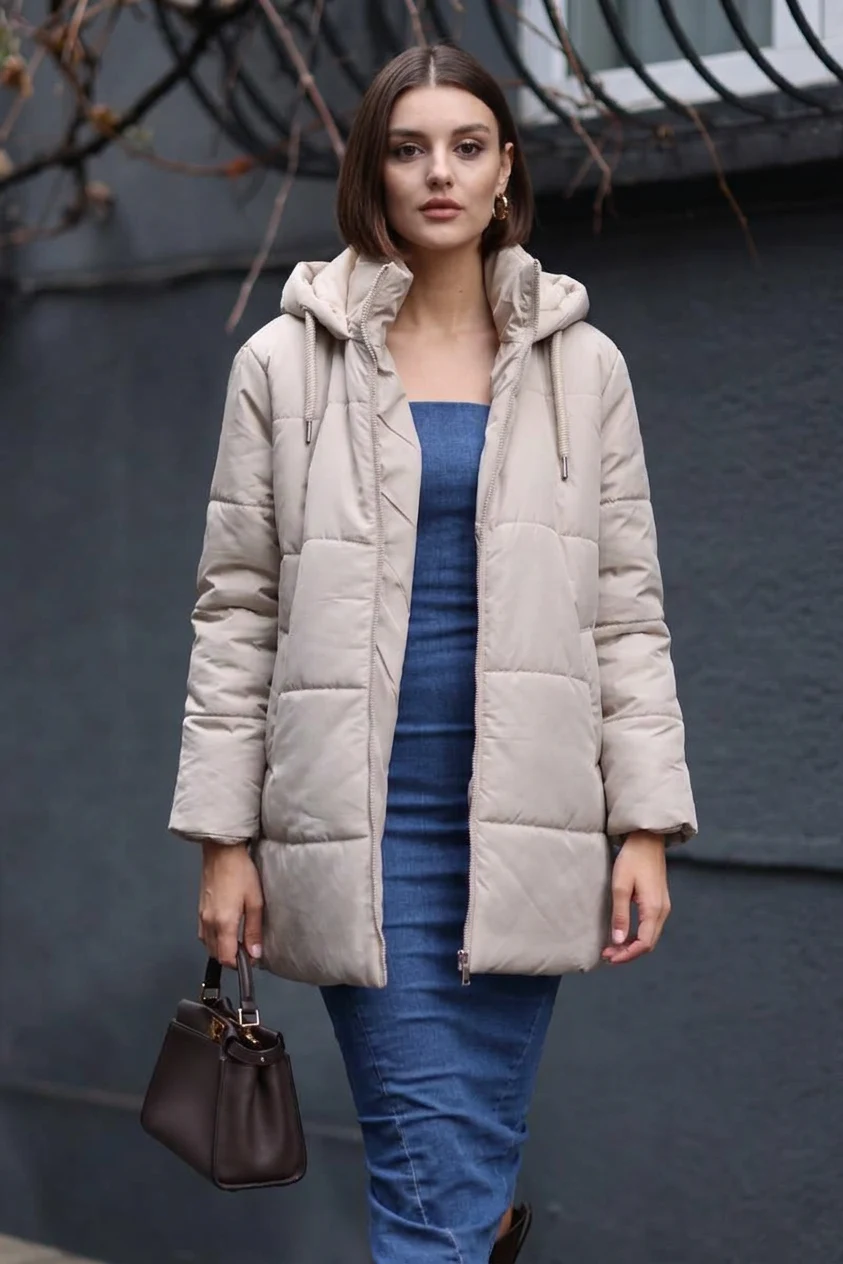  Kadın Kapüşonlu Oversize Bej Mont 