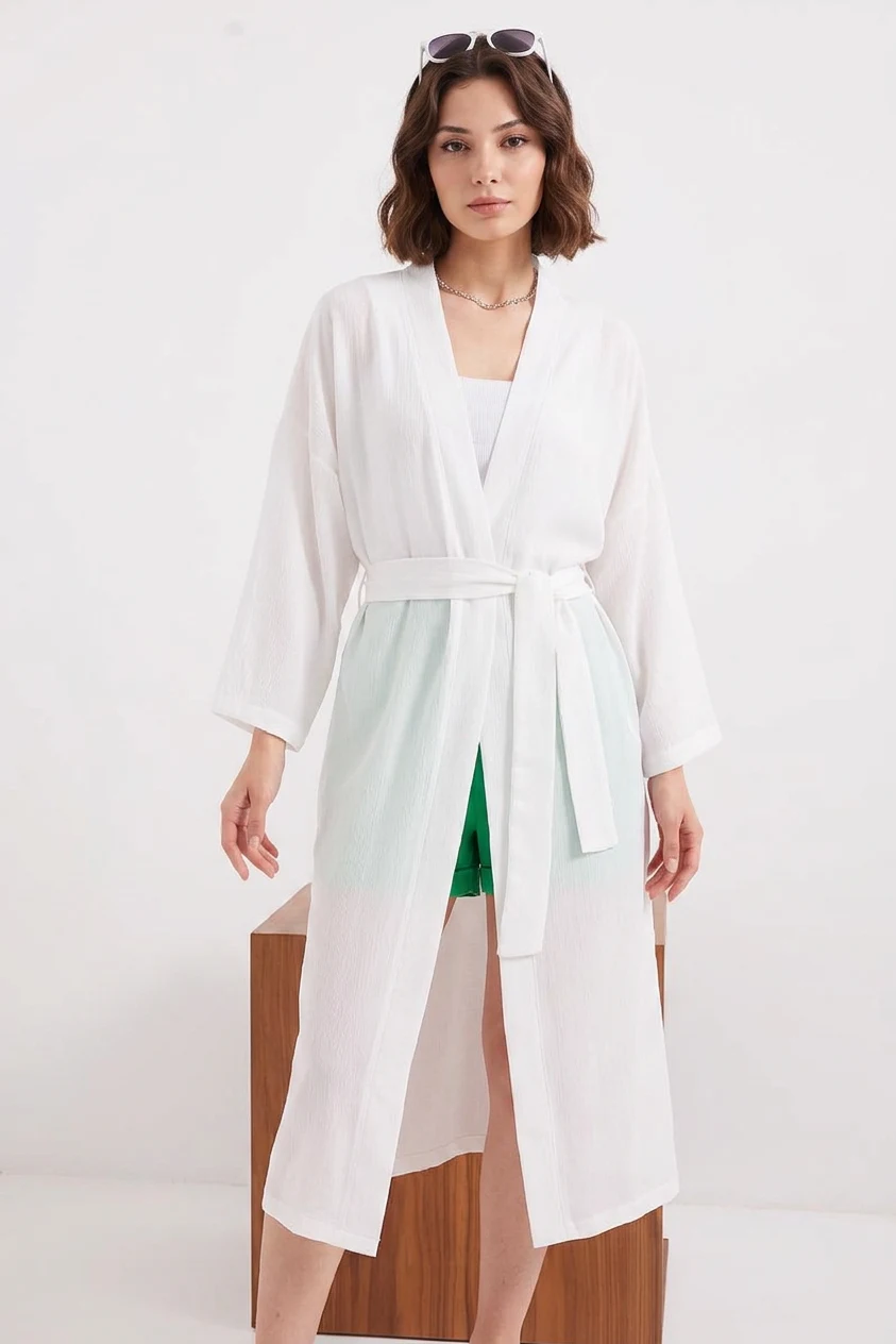  Kadın V Yaka Kuşaklı Yırtmaçlı Beyaz Kimono 