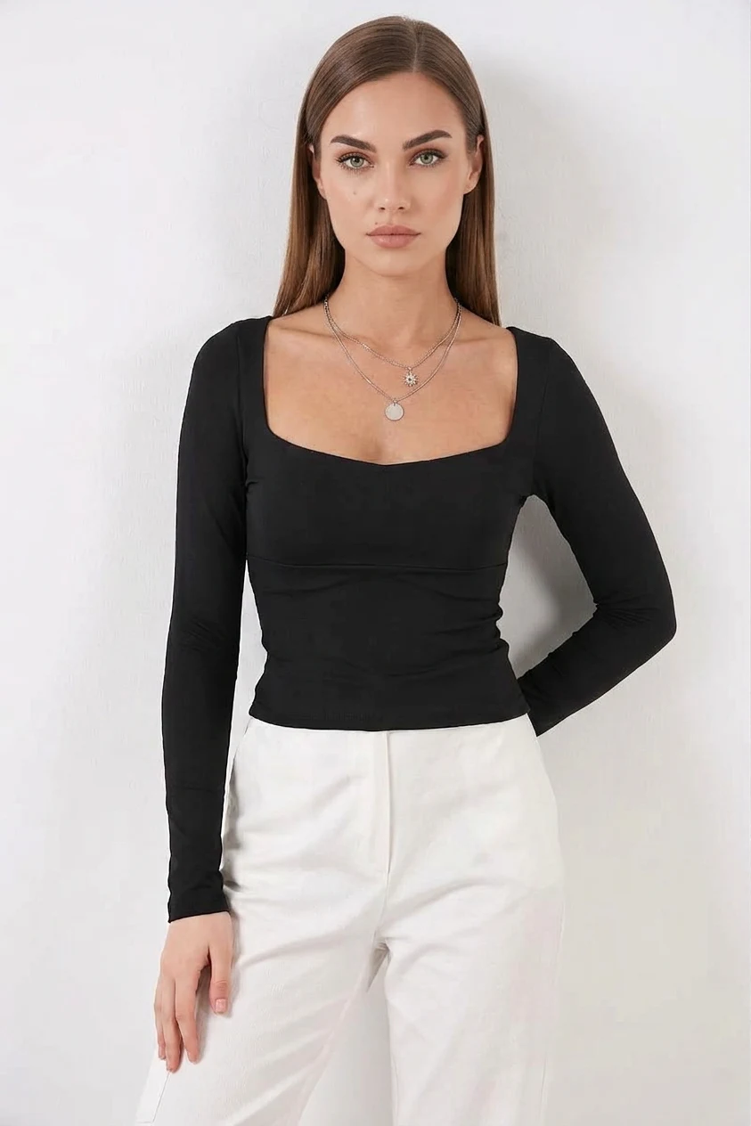 Kadın Kare Yaka Slim Fit Uzun Kol Siyah Bluz 