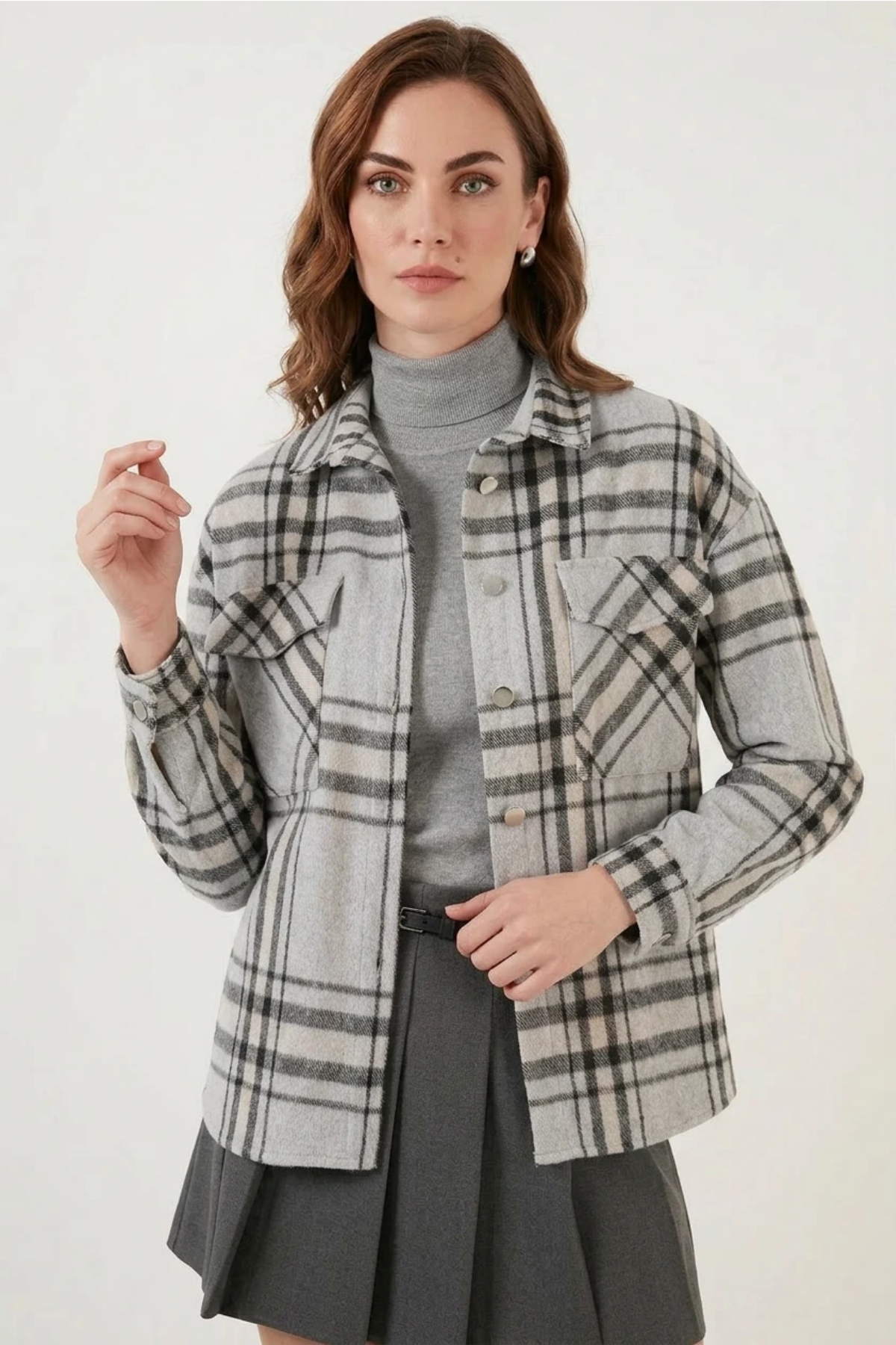  Kadın Oversize Ekose Desen Pamuklu Açık Gri Gömlek 
